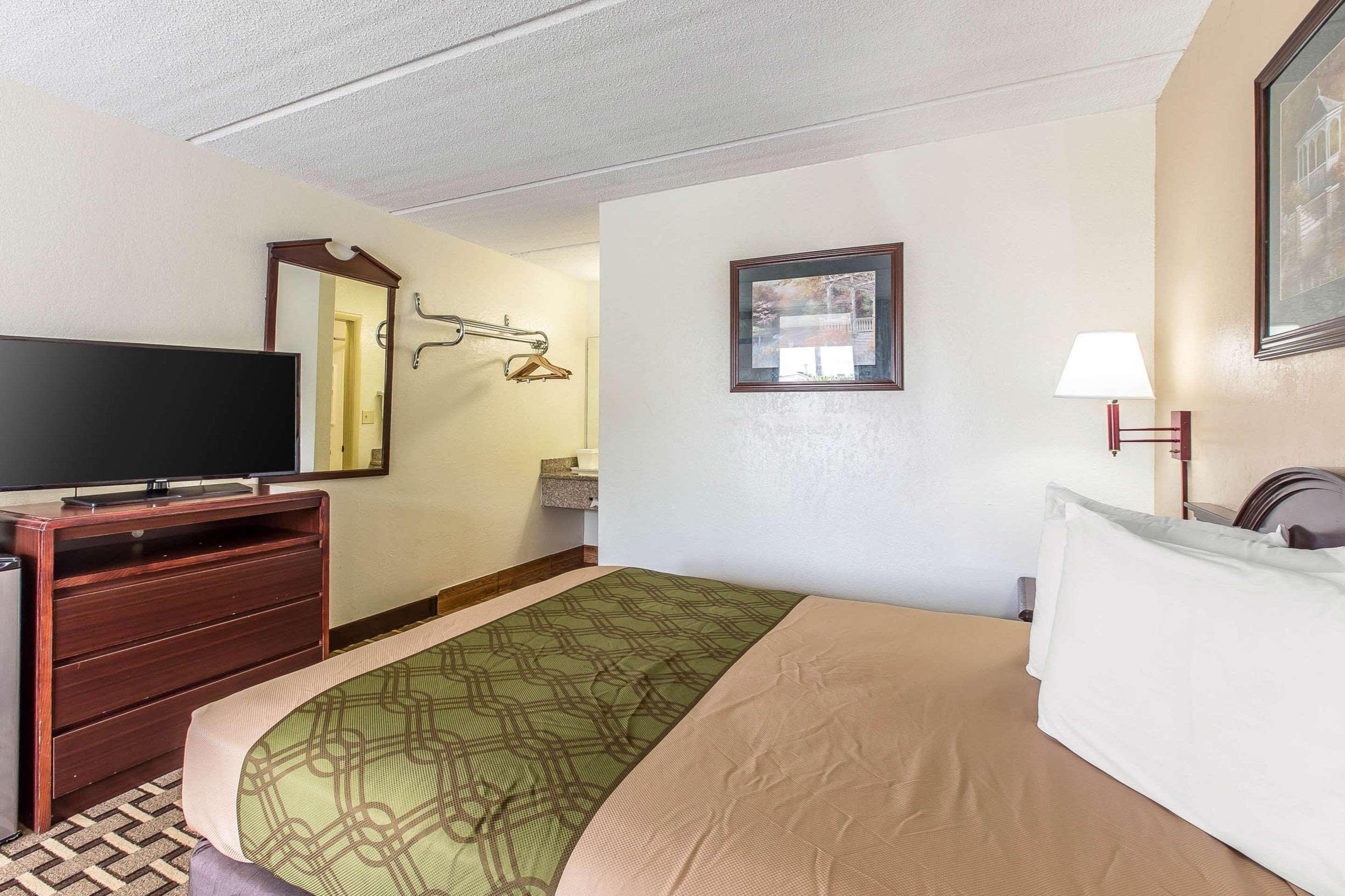 Econo Lodge Midtown Savannah Exterior foto